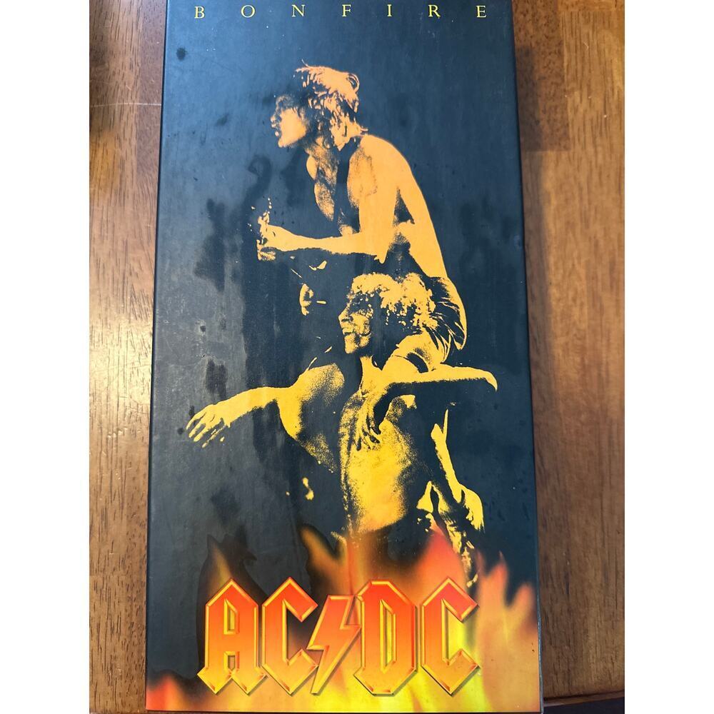AC/DC Bonfire Box Set 4 CD Collection w Booklet Keychain Guitar Pick Complete